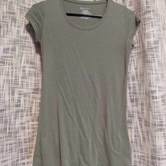 Cute Army Green Tshirt - Picture 1 of 2